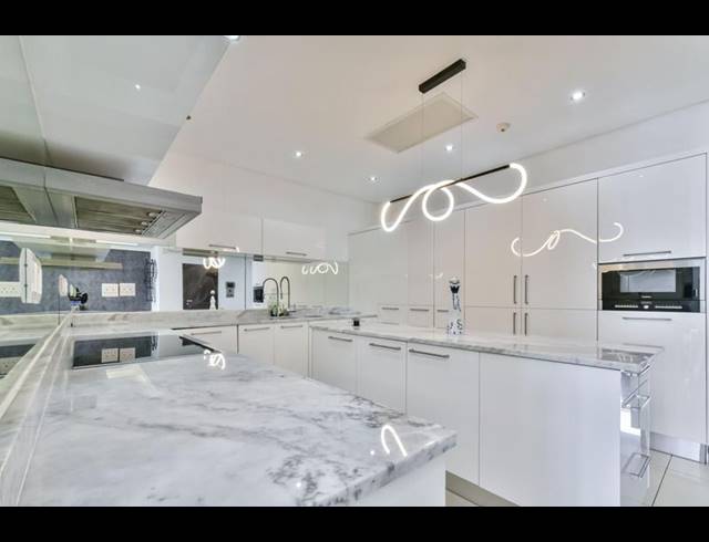 2 BEDROOM APARTMENT FOR SALE IN HOUGHTON